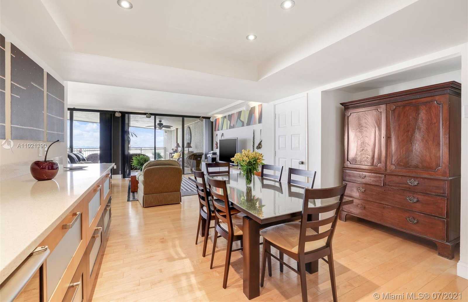 Small Image of 2901 SOUTH BAYSHORE DR #12F, Miami Number 5
