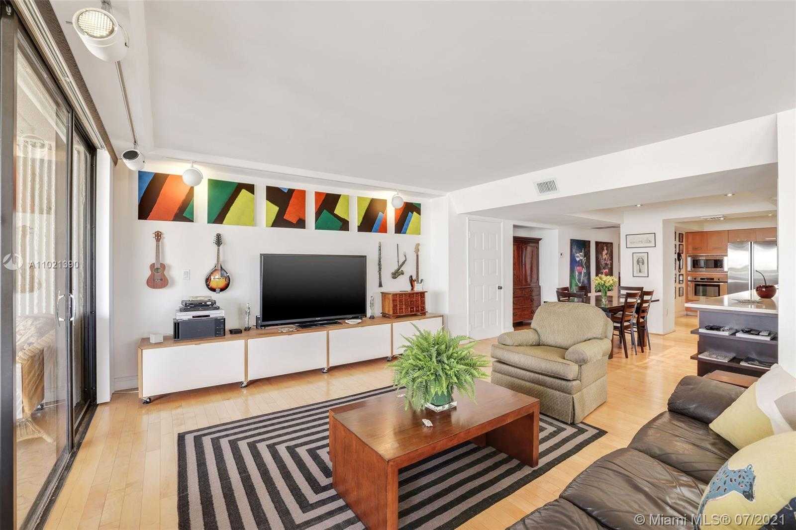 Small Image of 2901 SOUTH BAYSHORE DR #12F, Miami Number 8