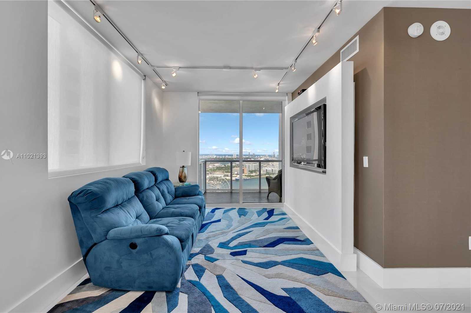 Small Image of 253 NORTH EAST 2ND ST #3402/03, Miami Number 11