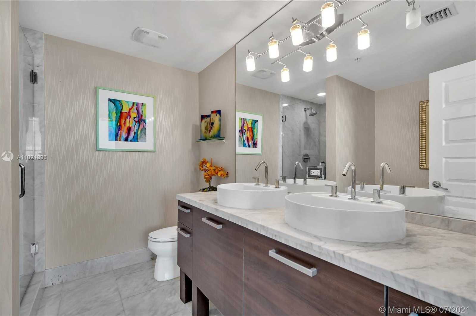 Small Image of 253 NORTH EAST 2ND ST #3402/03, Miami Number 16