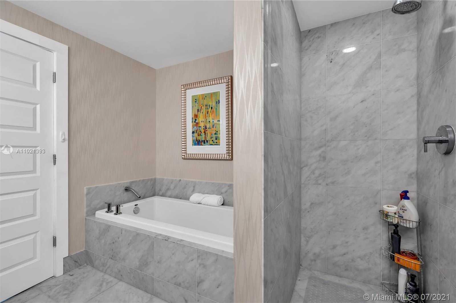 Small Image of 253 NORTH EAST 2ND ST #3402/03, Miami Number 17