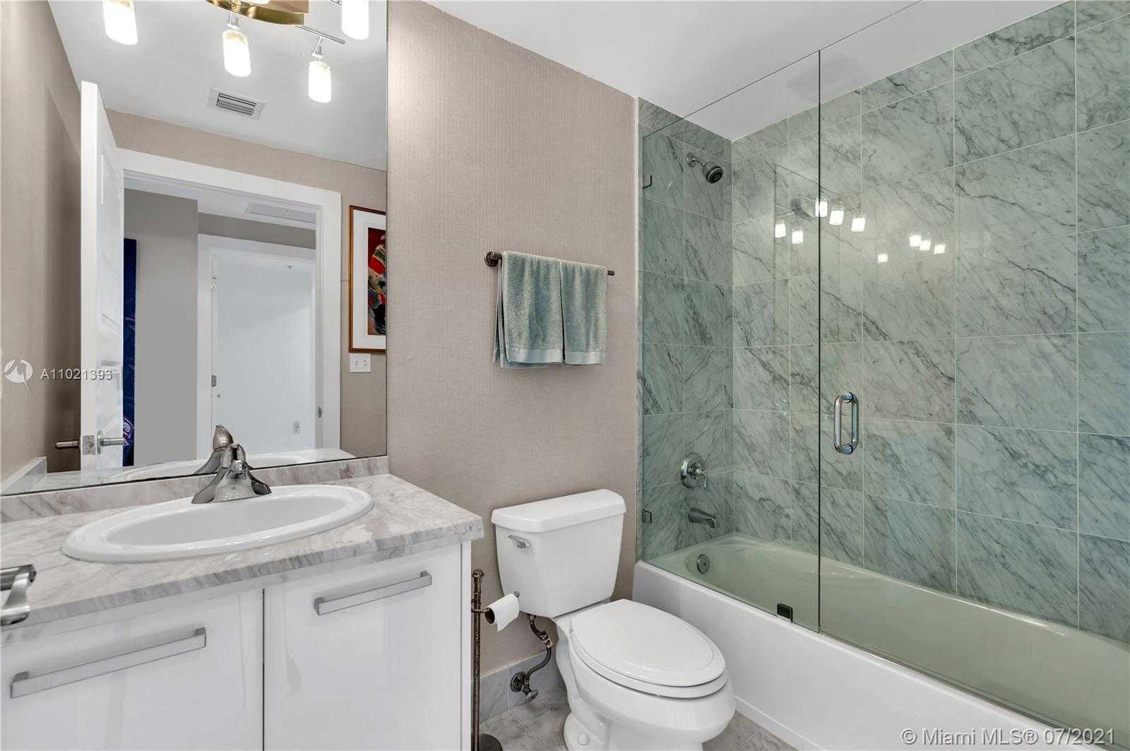 Small Image of 253 NORTH EAST 2ND ST #3402/03, Miami Number 18