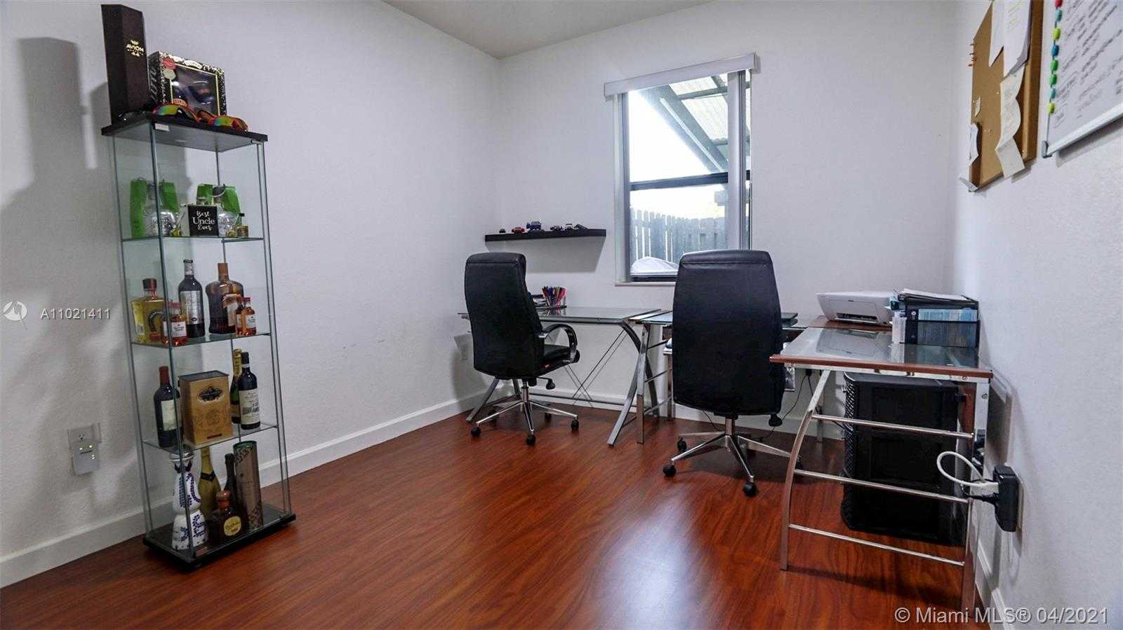 Small Image of 11843 SOUTH WEST 150TH PL, Miami Number 12