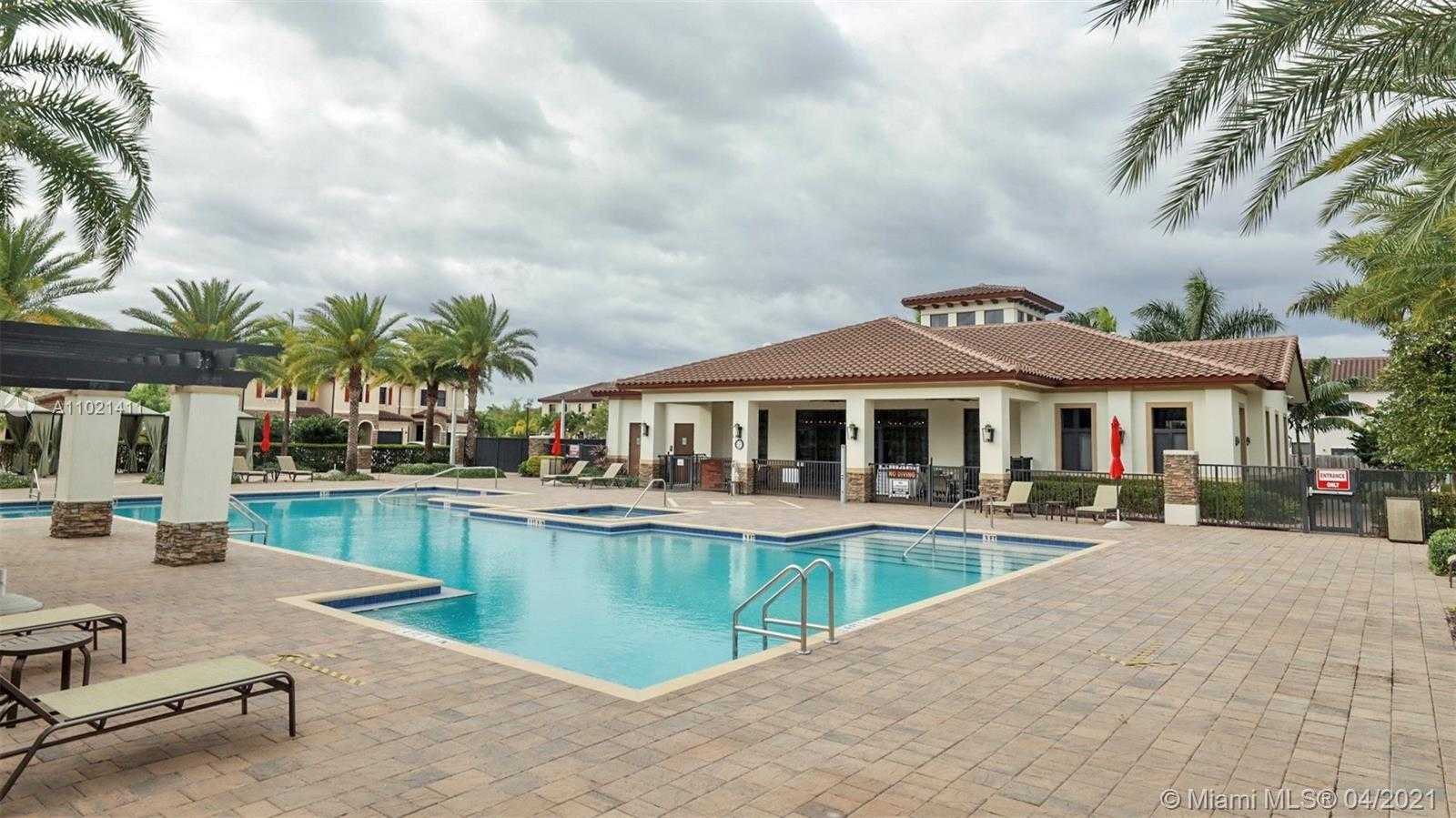 Small Image of 11843 SOUTH WEST 150TH PL, Miami Number 21