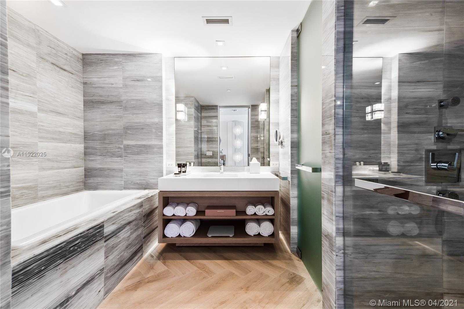 Small Image of 2201 COLLINS AVE #1015, Miami Beach Number 5