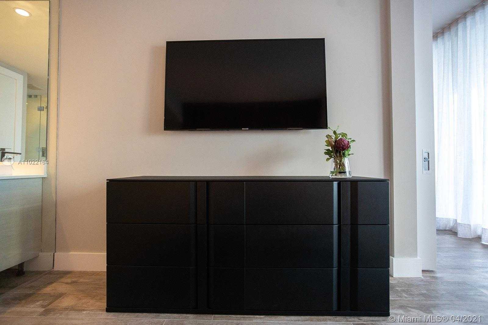 Small Image of 650 NORTH EAST 32ND ST #3204, Miami Number 28