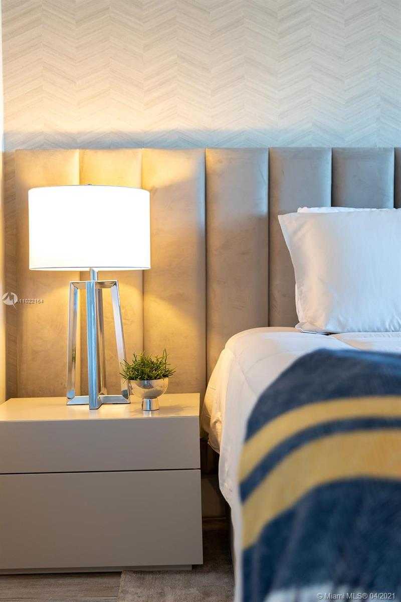 Small Image of 650 NORTH EAST 32ND ST #3204, Miami Number 31