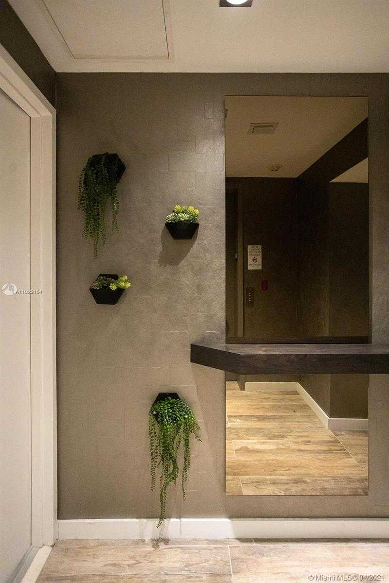 Small Image of 650 NORTH EAST 32ND ST #3204, Miami Number 33