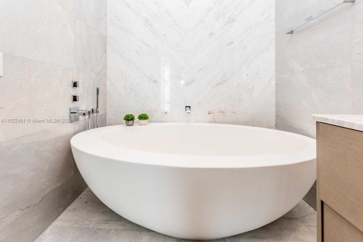 Small Image of 18501 EAST COLLINS #1503, Sunny Isles Beach Number 30