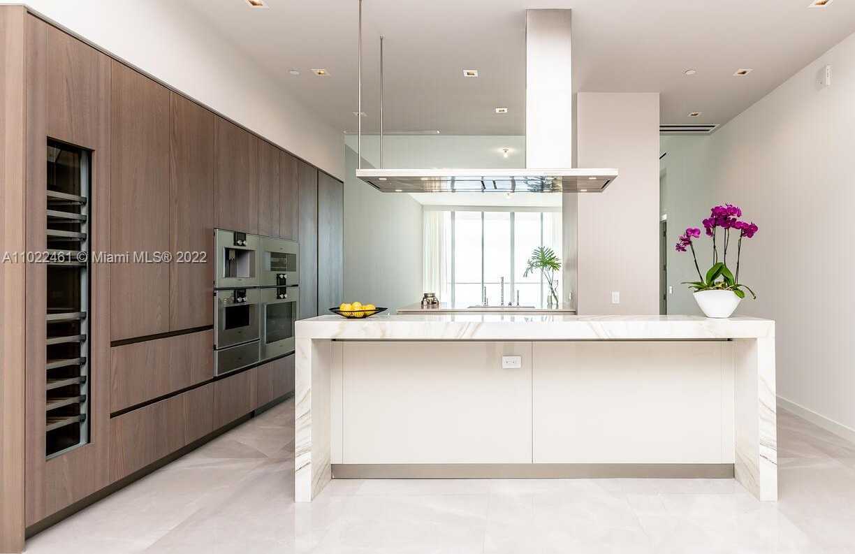 Small Image of 18501 EAST COLLINS #1503, Sunny Isles Beach Number 4
