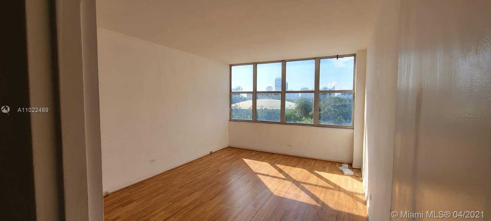 Small Image of 7441 WAYNE AVE #4L, Miami Beach Number 14