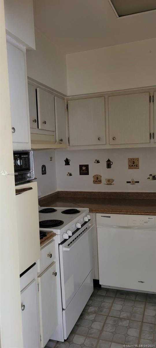 Small Image of 7441 WAYNE AVE #4L, Miami Beach Number 8