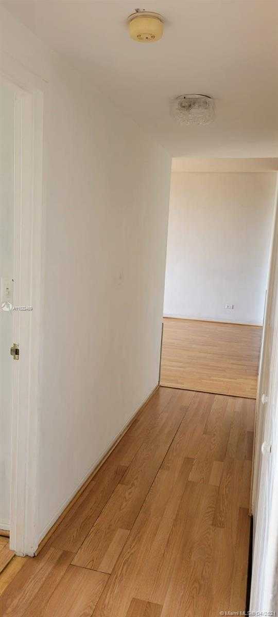 Small Image of 7441 WAYNE AVE #4L, Miami Beach Number 9