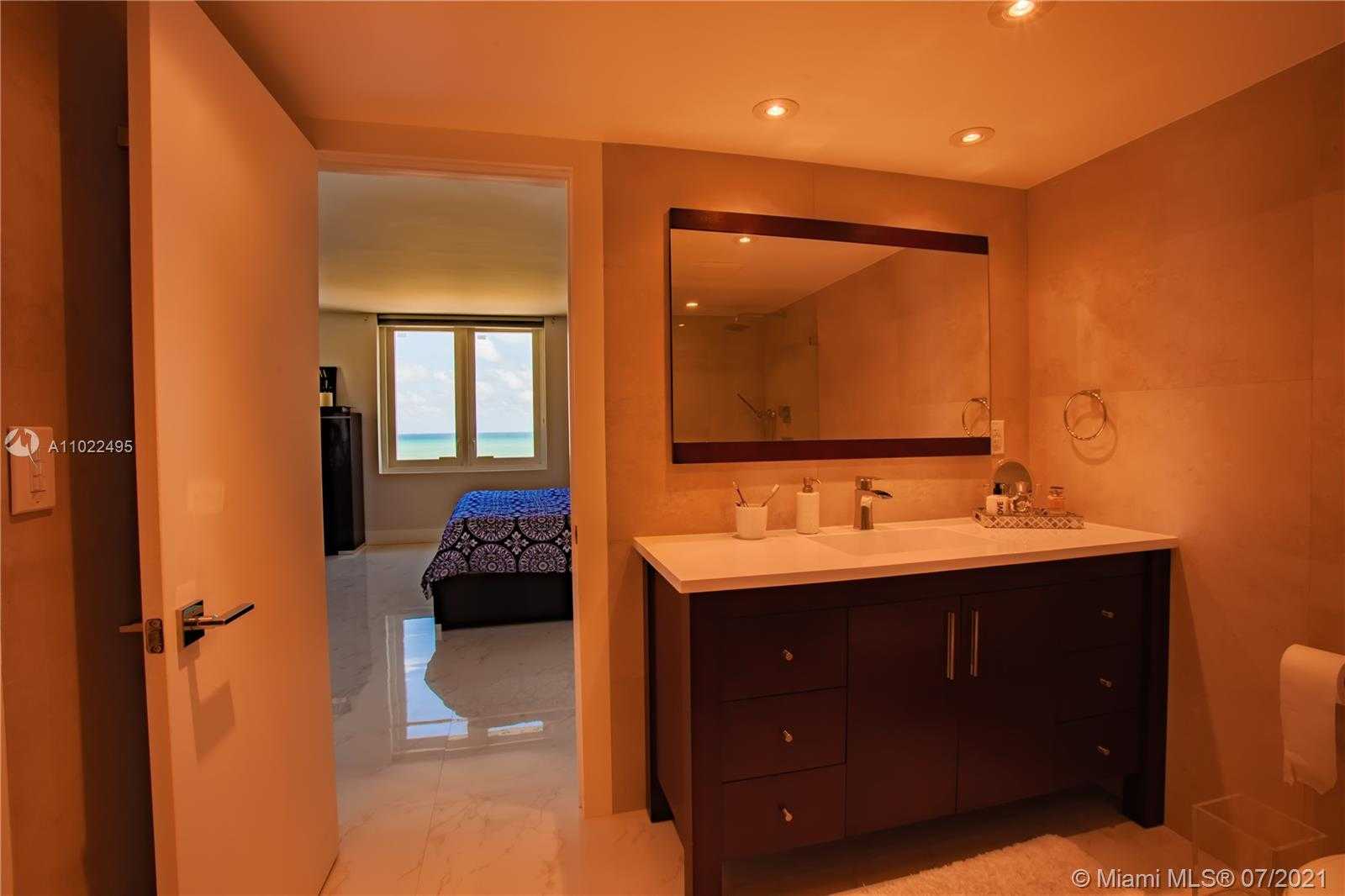 Small Image of 2301 COLLINS AVE #810, Miami Beach Number 6