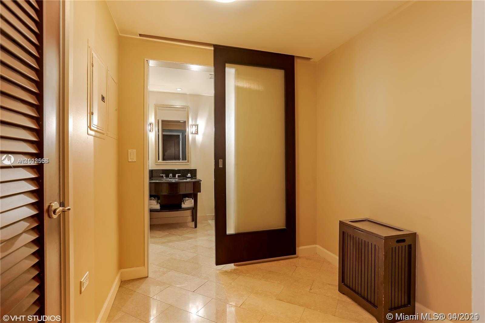 Small Image of 4391 COLLINS AVE #623, Miami Beach Number 26