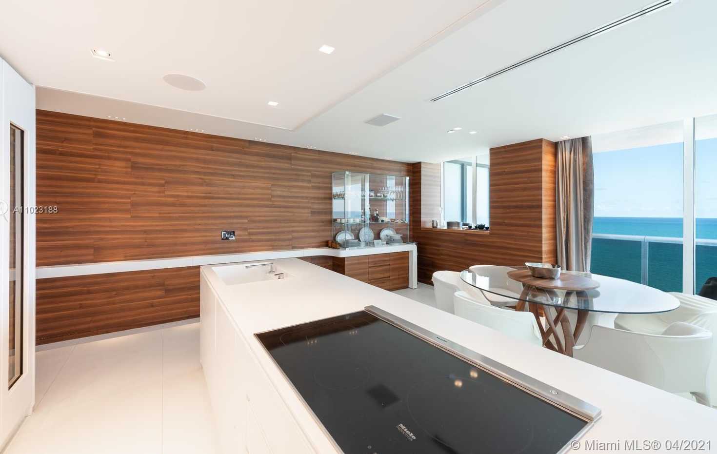 Small Image of 5875 COLLINS AVE #2102, Miami Beach Number 3
