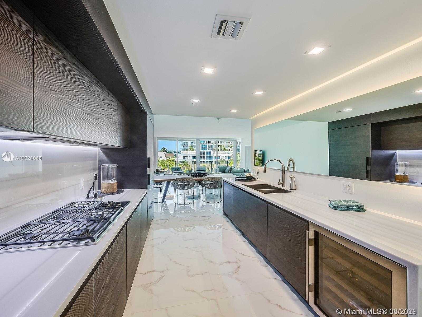 Small Image of 1 COLLINS AVE #402, Miami Beach Number 13