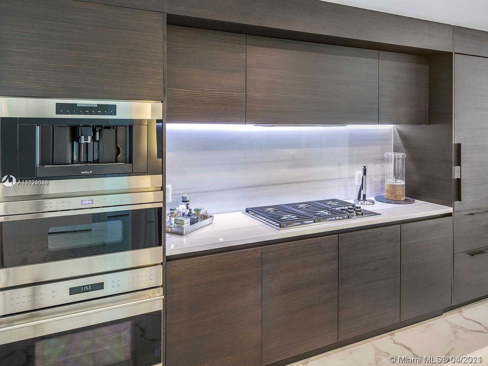 Small Image of 1 COLLINS AVE #402, Miami Beach Number 15