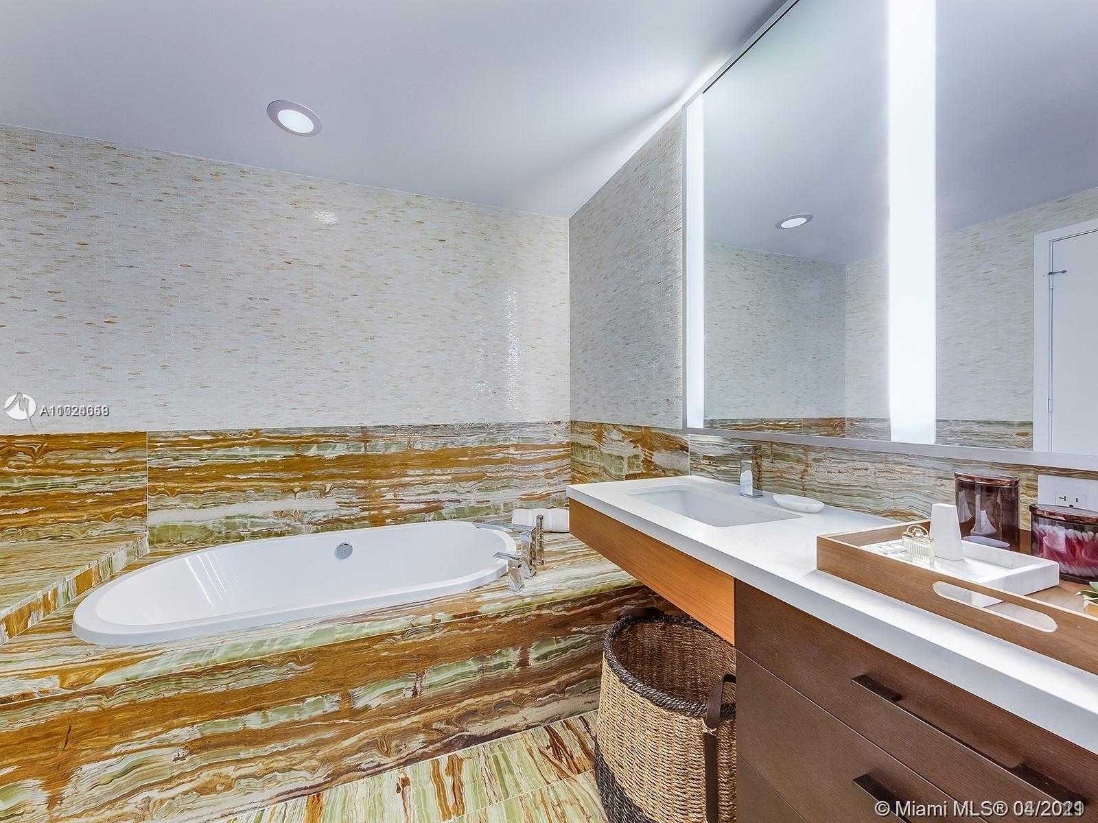 Small Image of 1 COLLINS AVE #402, Miami Beach Number 21