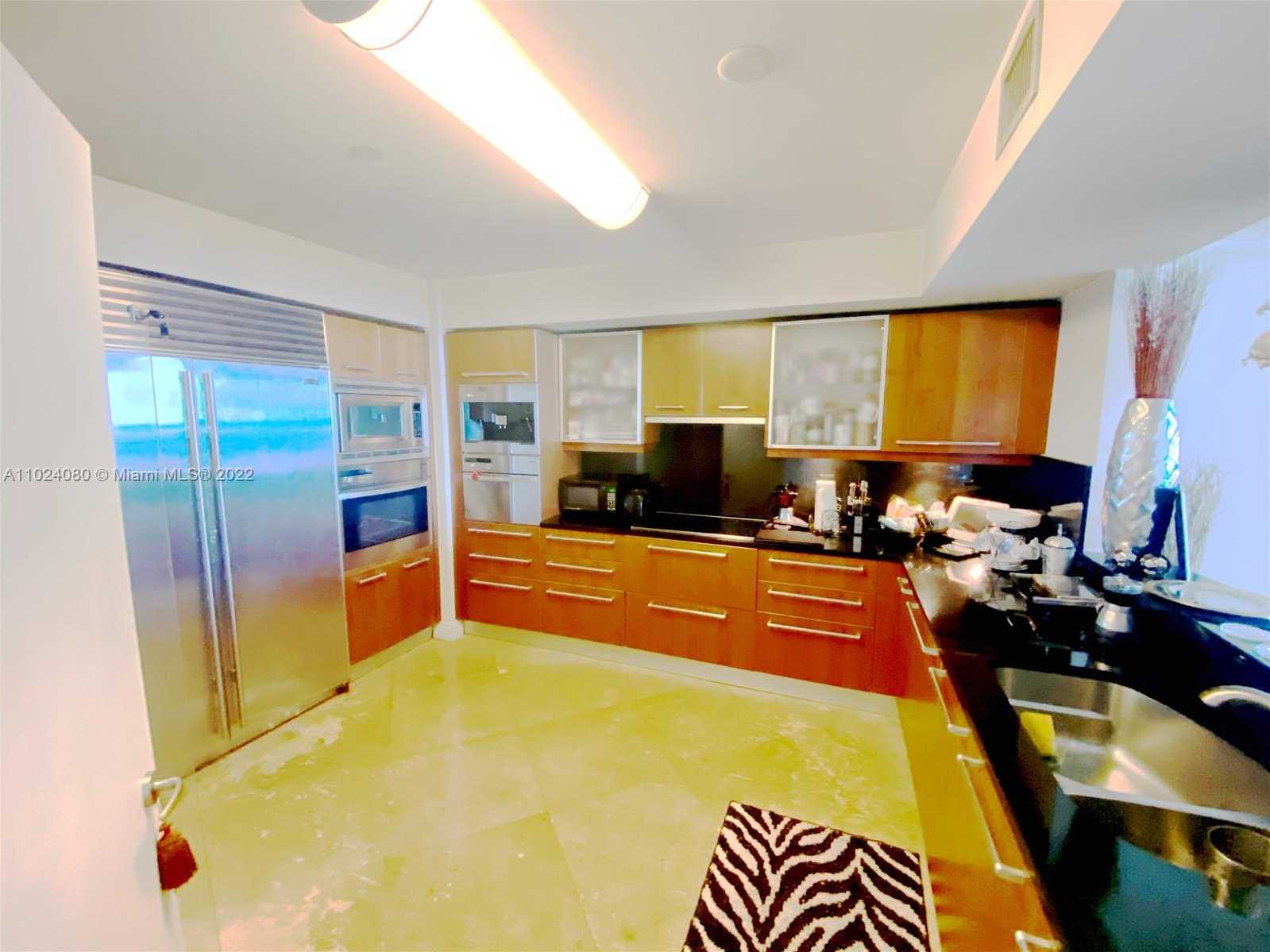 Small Image of 1331 BRICKELL BAY DR #3207, Miami Number 7