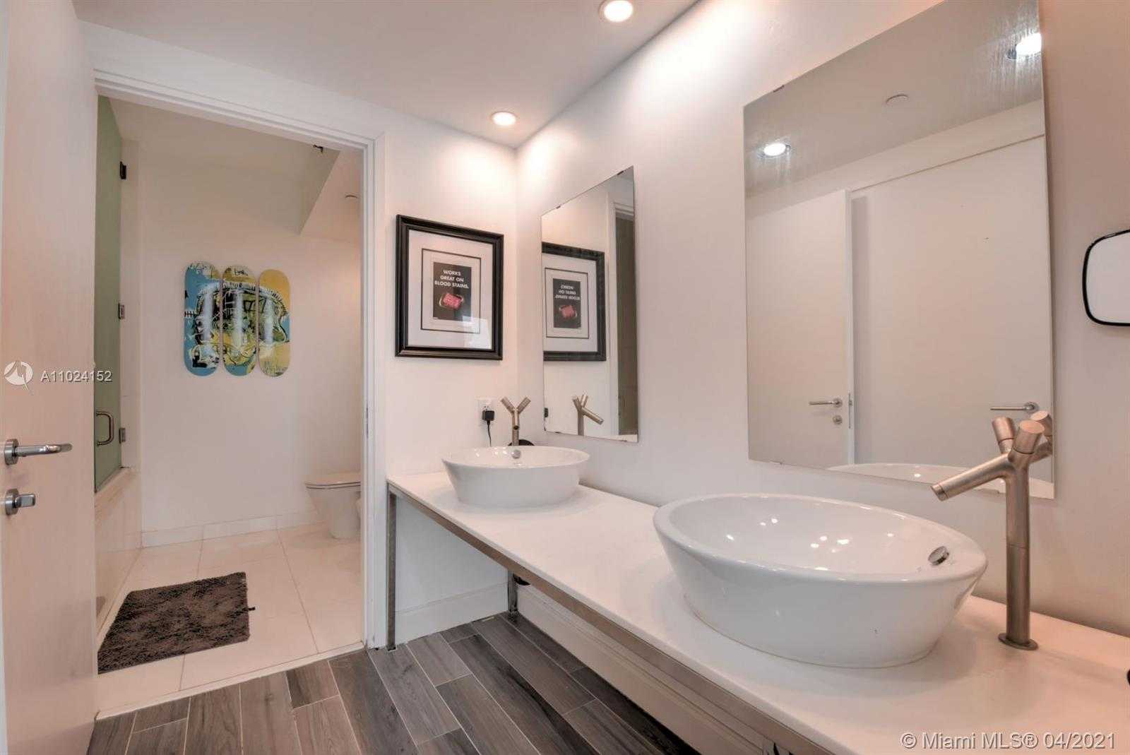Small Image of 450 ALTON ROAD #2308, Miami Beach Number 14