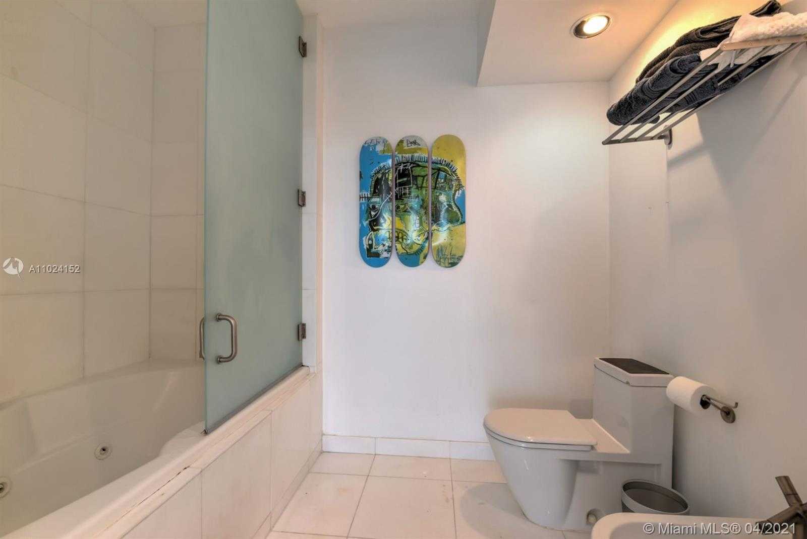 Small Image of 450 ALTON ROAD #2308, Miami Beach Number 15
