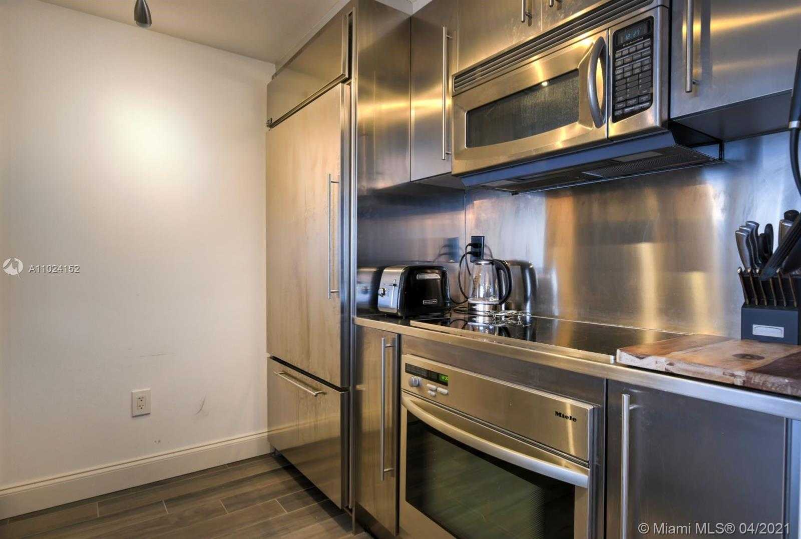 Small Image of 450 ALTON ROAD #2308, Miami Beach Number 9