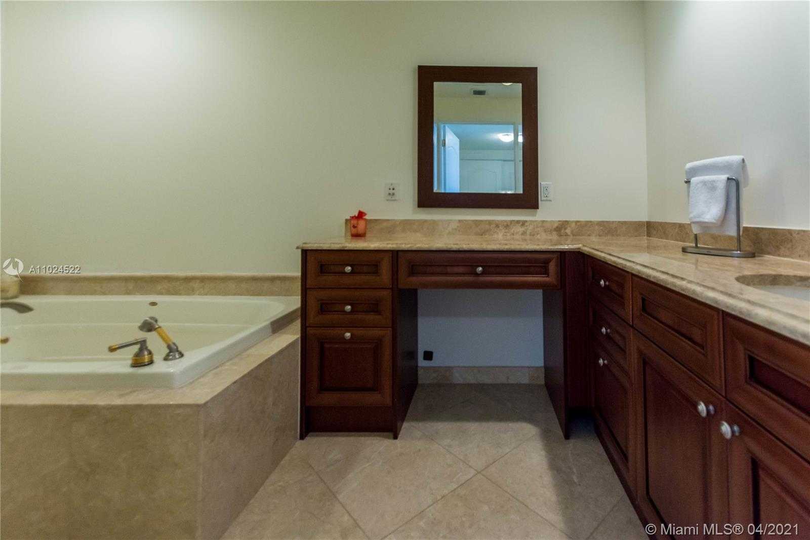 Small Image of 3501 NORTH OCEAN DR #4G, Hollywood Number 46