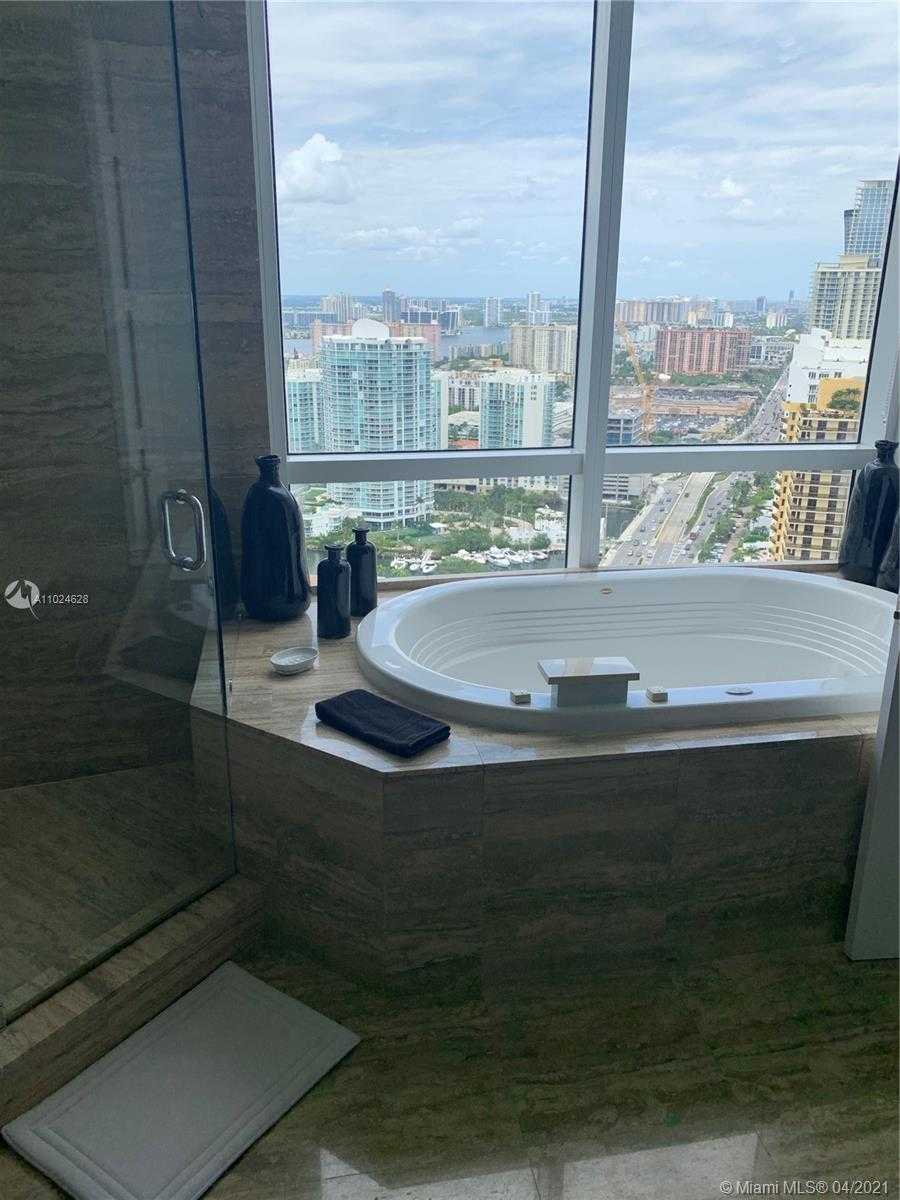 Small Image of 16001 COLLINS AVE #3304, Sunny Isles Beach Number 4