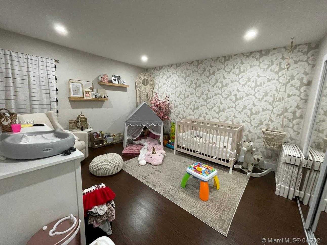 Small Image of 16123 KINGSMOOR WAY, Miami Lakes Number 12