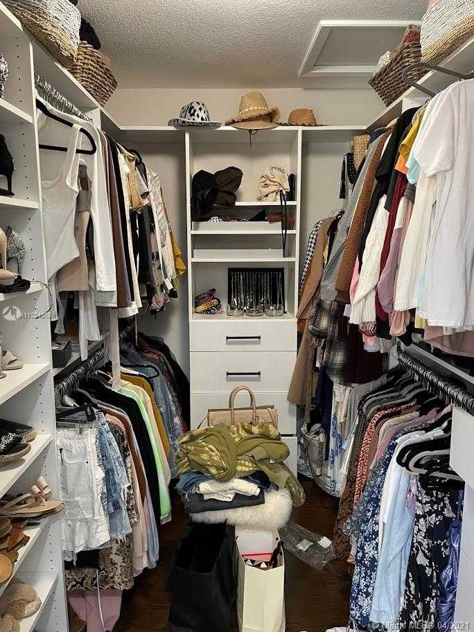 Small Image of 16123 KINGSMOOR WAY, Miami Lakes Number 17