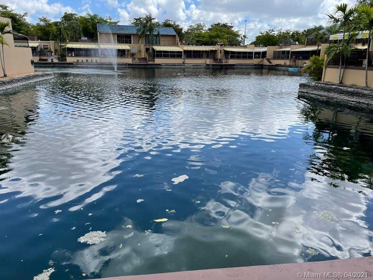 Small Image of 16123 KINGSMOOR WAY, Miami Lakes Number 22