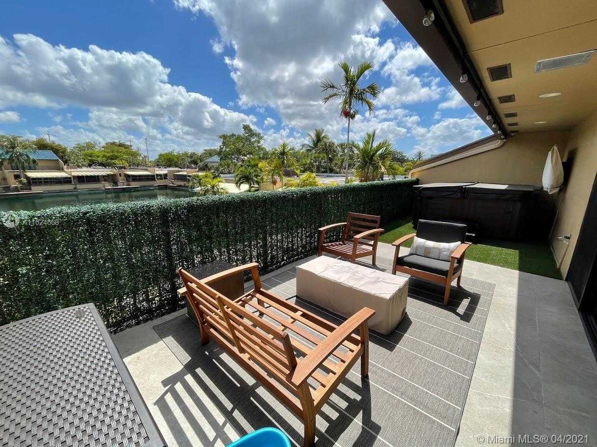 Small Image of 16123 KINGSMOOR WAY, Miami Lakes Number 26