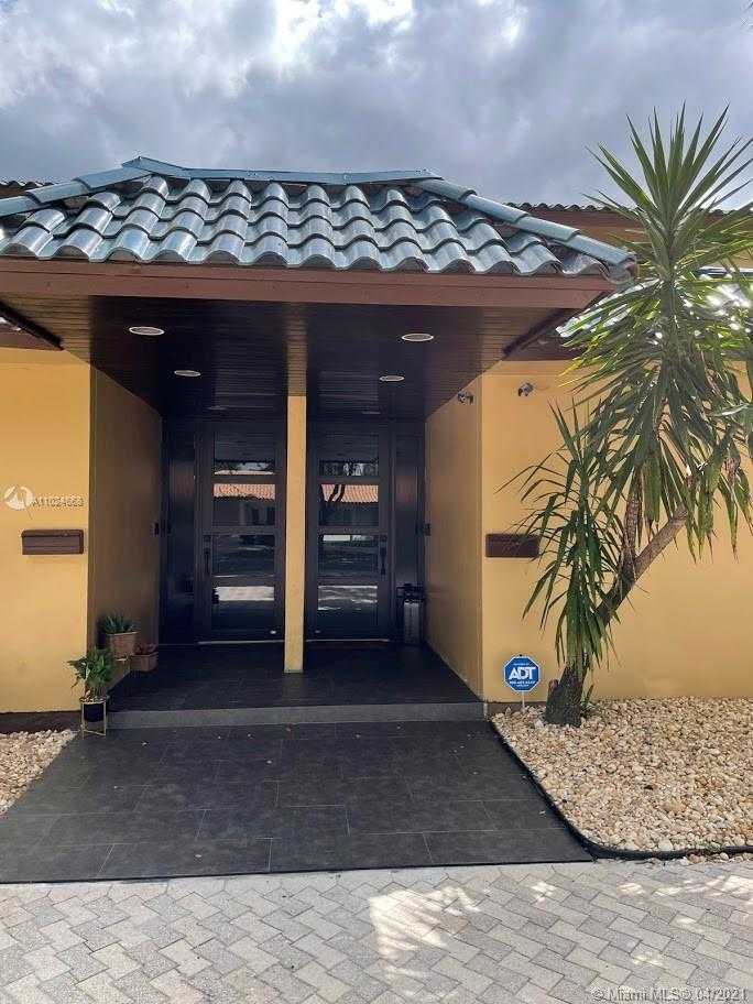 Small Image of 16123 KINGSMOOR WAY, Miami Lakes Number 3