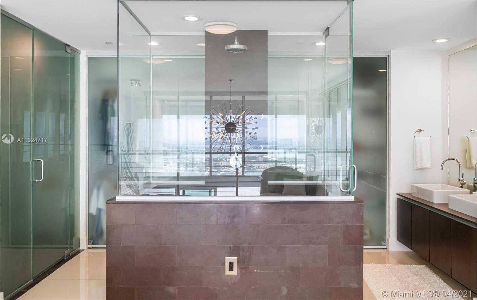 Small Image of 1040 BISCAYNE BLVD #2904, Miami Number 19