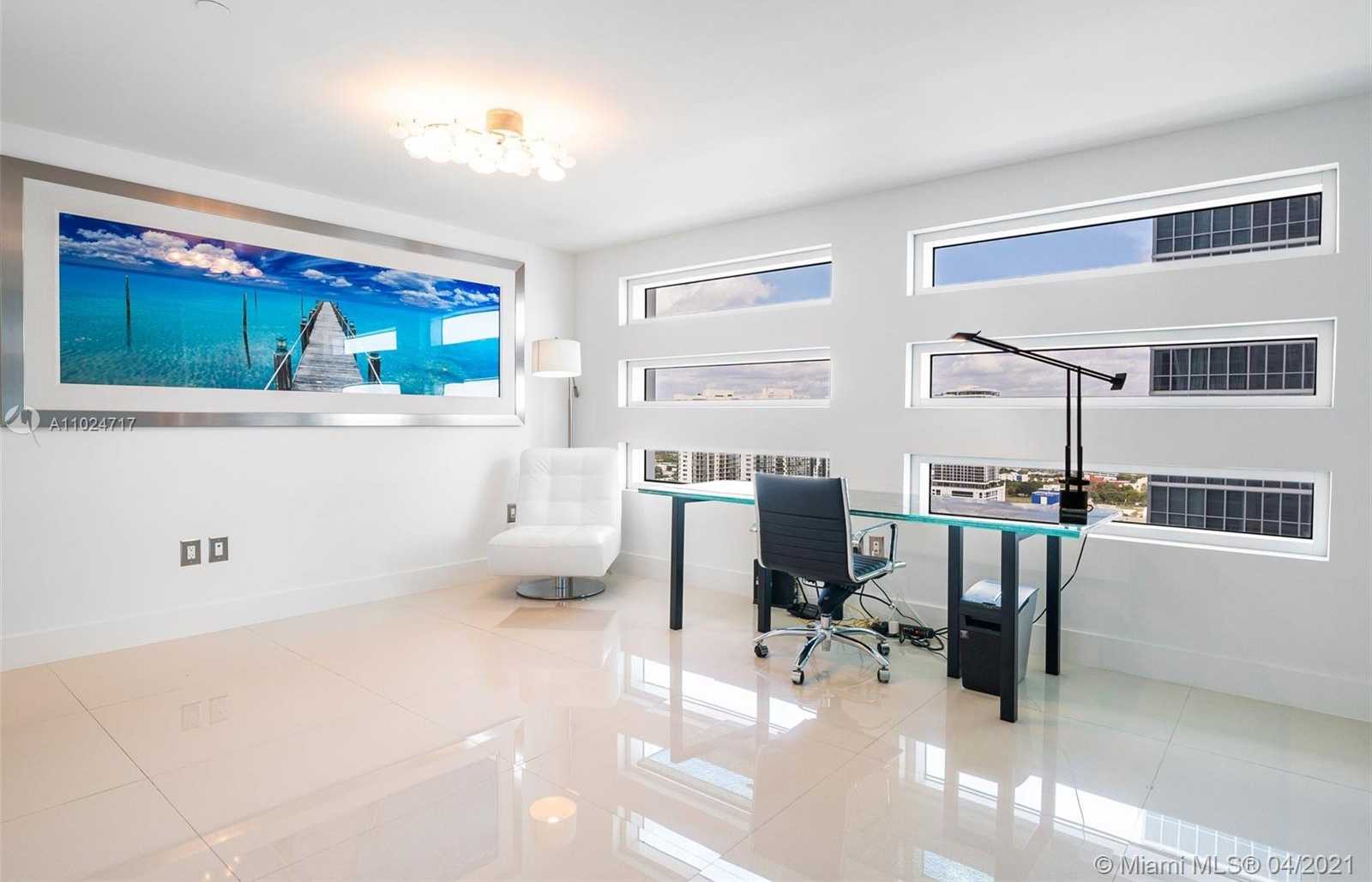 Small Image of 1040 BISCAYNE BLVD #2904, Miami Number 24