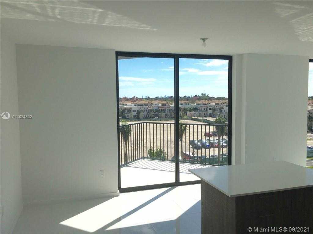 Small Image of 5252 PASEO BLVD #301, Doral Number 11