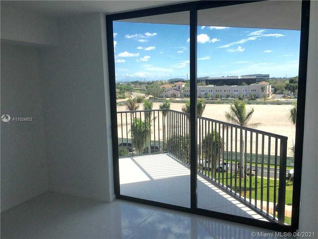 Small Image of 5252 PASEO BLVD #301, Doral Number 12