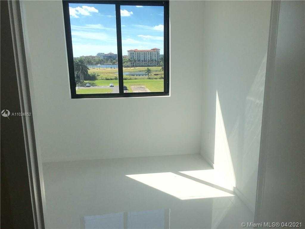Small Image of 5252 PASEO BLVD #301, Doral Number 17