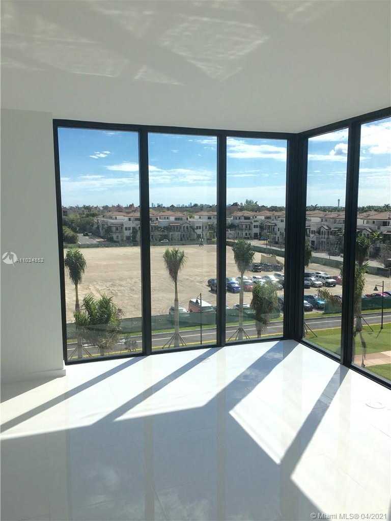 Small Image of 5252 PASEO BLVD #301, Doral Number 4