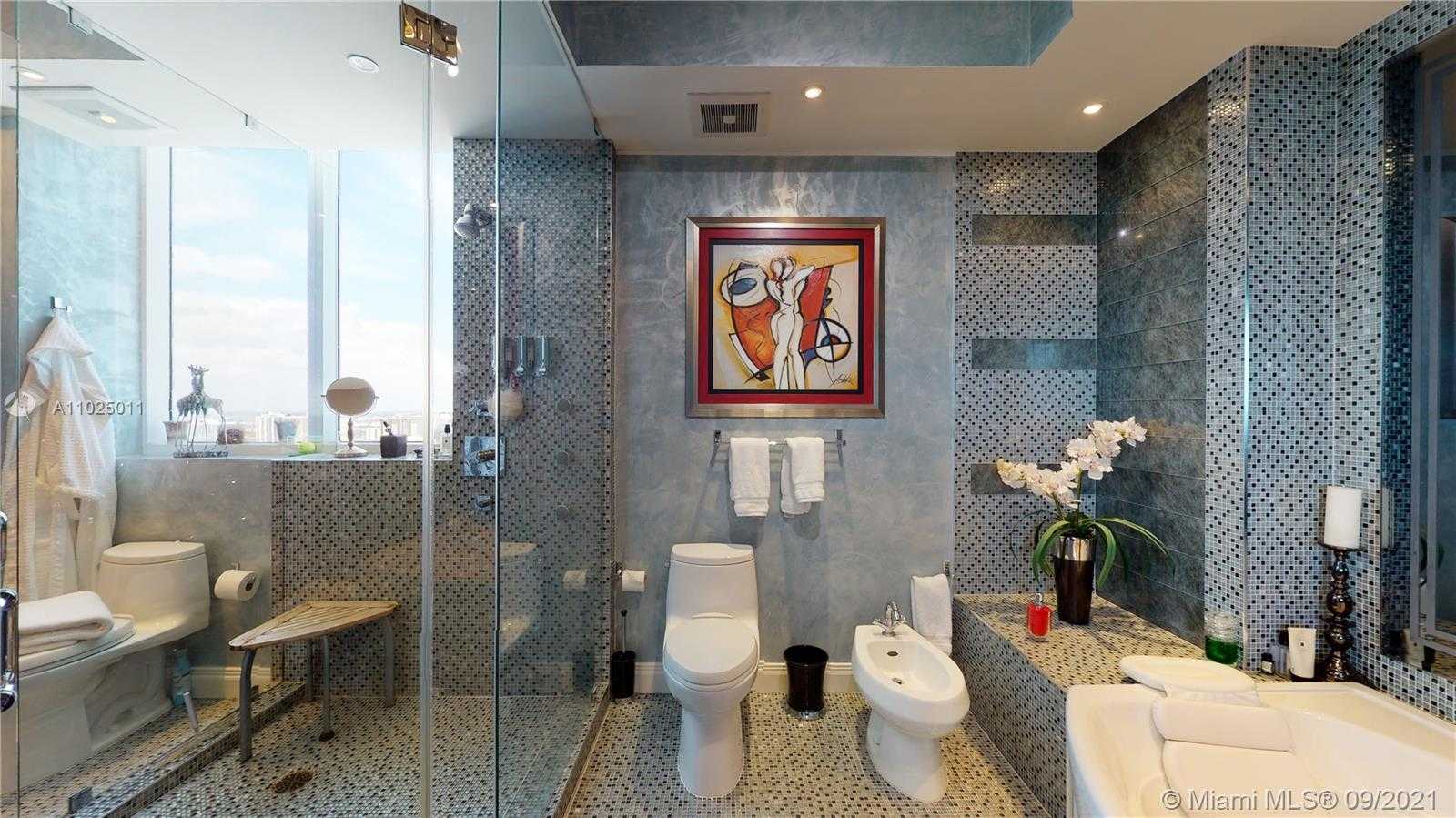 Small Image of 18201 COLLINS AVE #4501, Sunny Isles Beach Number 5