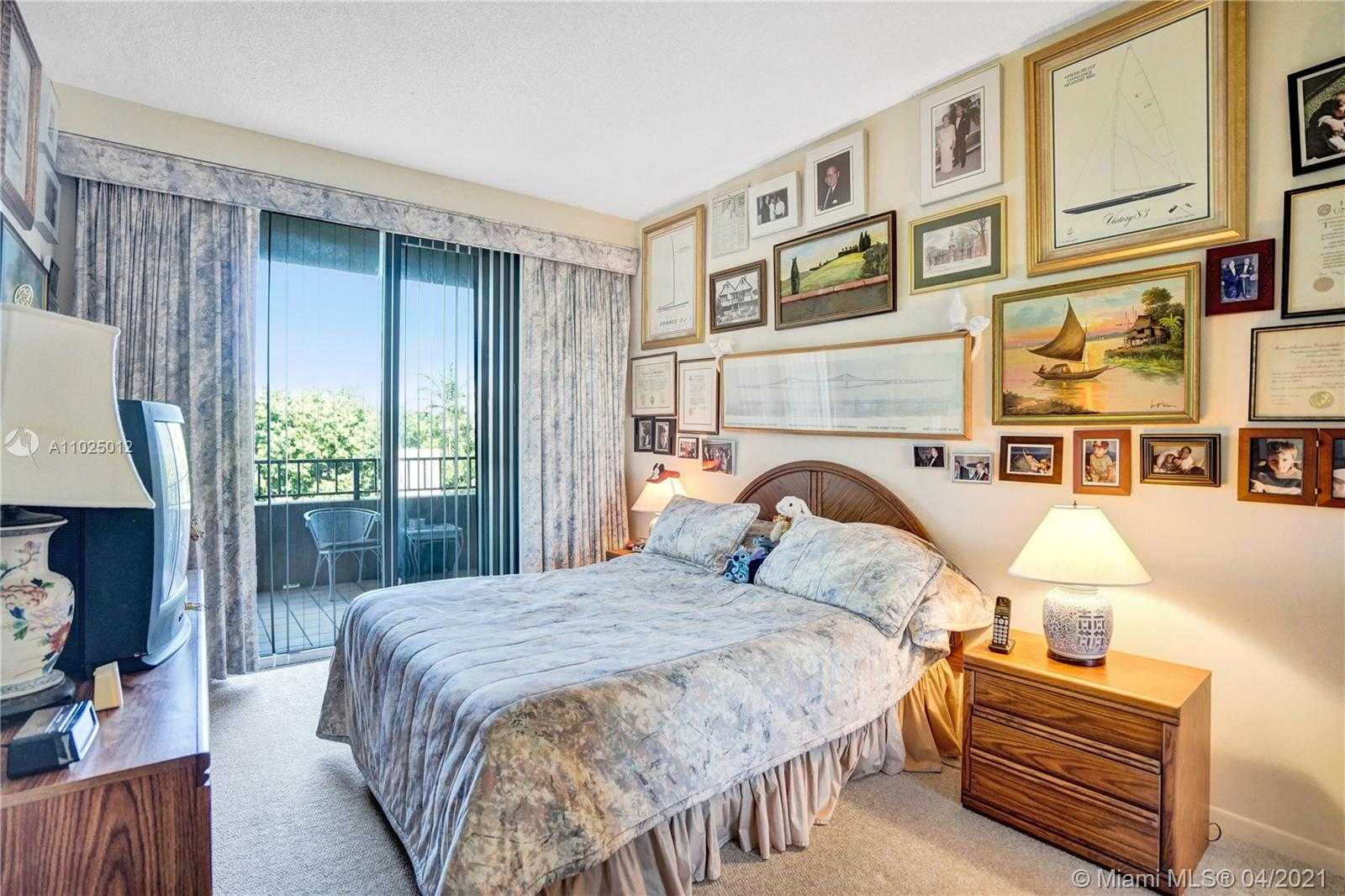 Small Image of 251 CRANDON BLVD #302, Key Biscayne Number 17