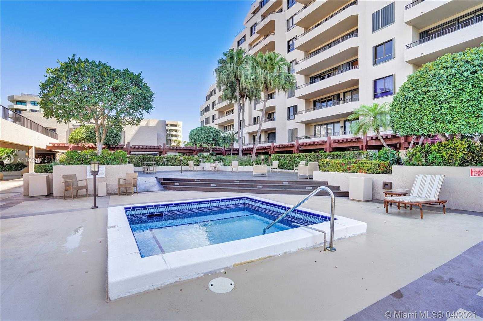 Small Image of 251 CRANDON BLVD #302, Key Biscayne Number 28