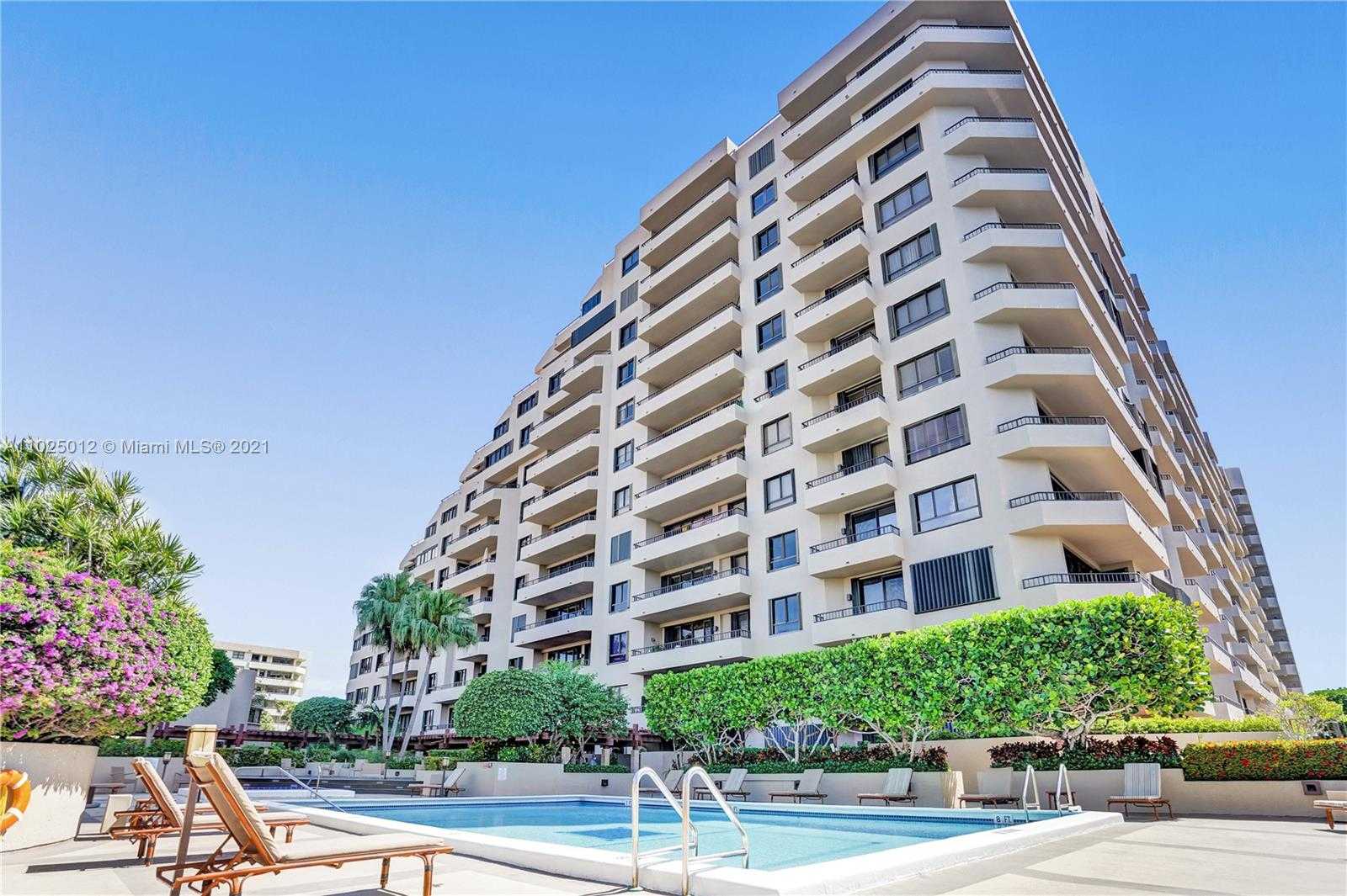 Small Image of 251 CRANDON BLVD #302, Key Biscayne Number 6