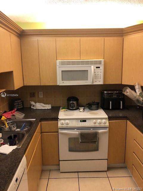 Small Image of 17000 NORTH WEST 67TH AVE #148, Hialeah Number 23
