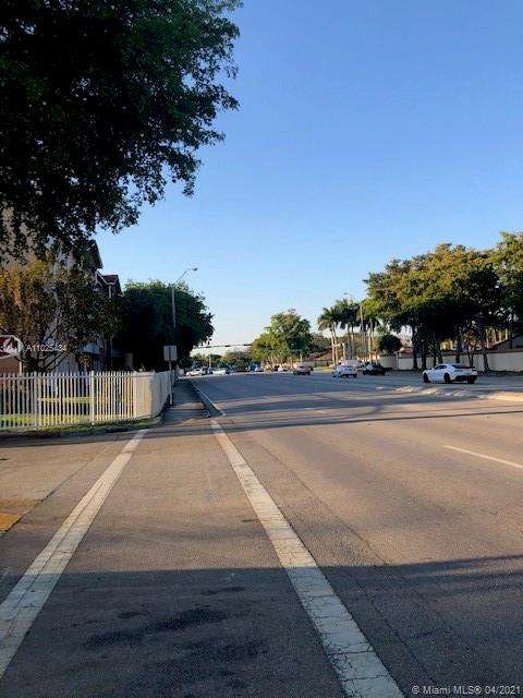 Small Image of 17000 NORTH WEST 67TH AVE #148, Hialeah Number 39