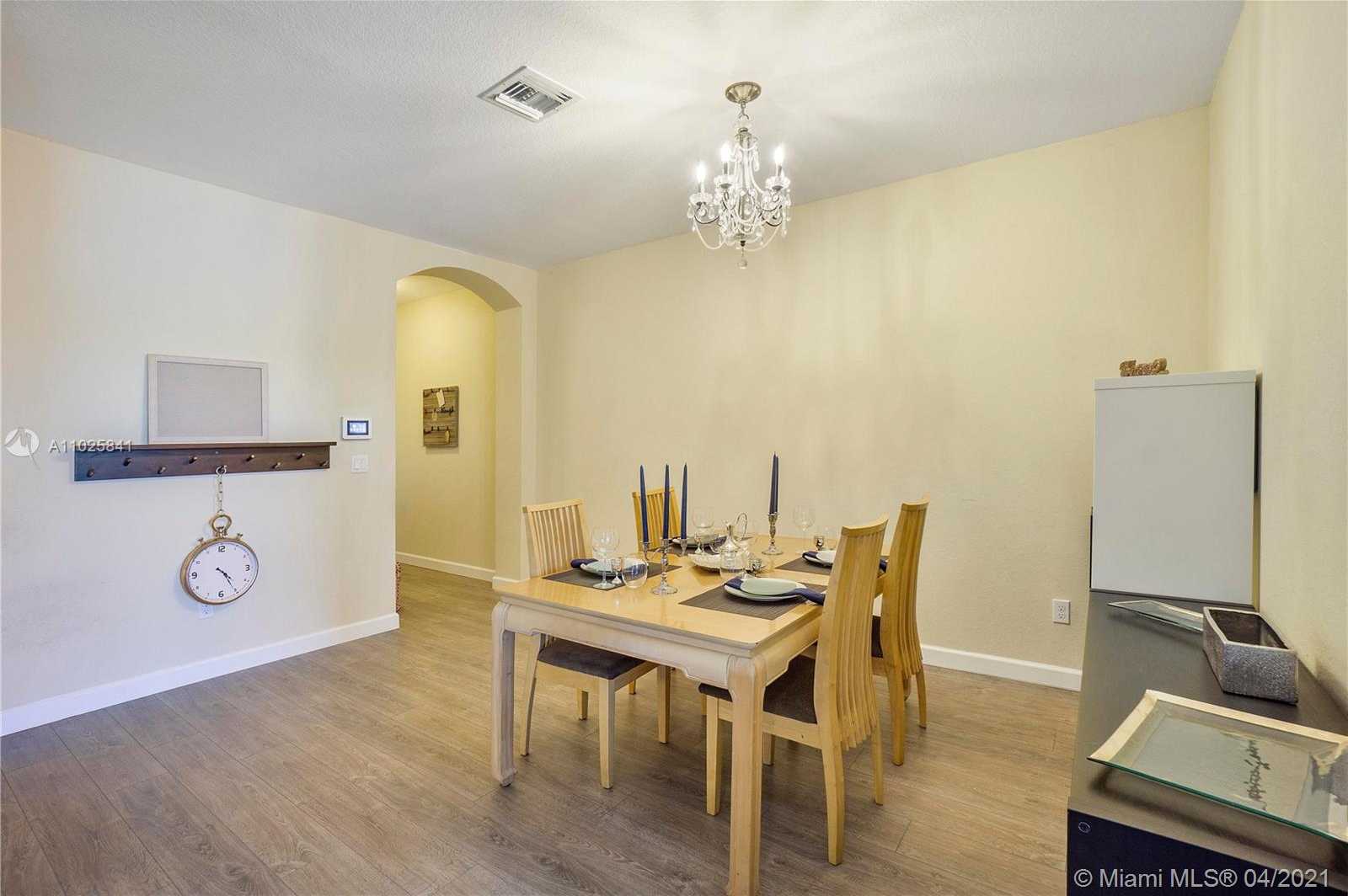 Small Image of 8415 LAKEVIEW TRL #8415, Parkland Number 12