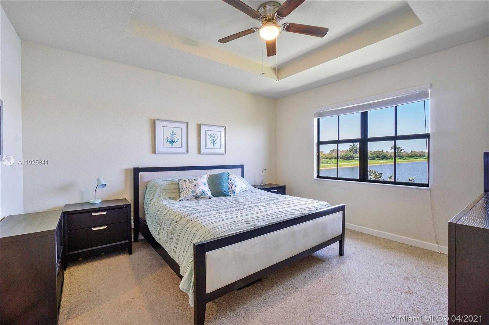 Small Image of 8415 LAKEVIEW TRL #8415, Parkland Number 14