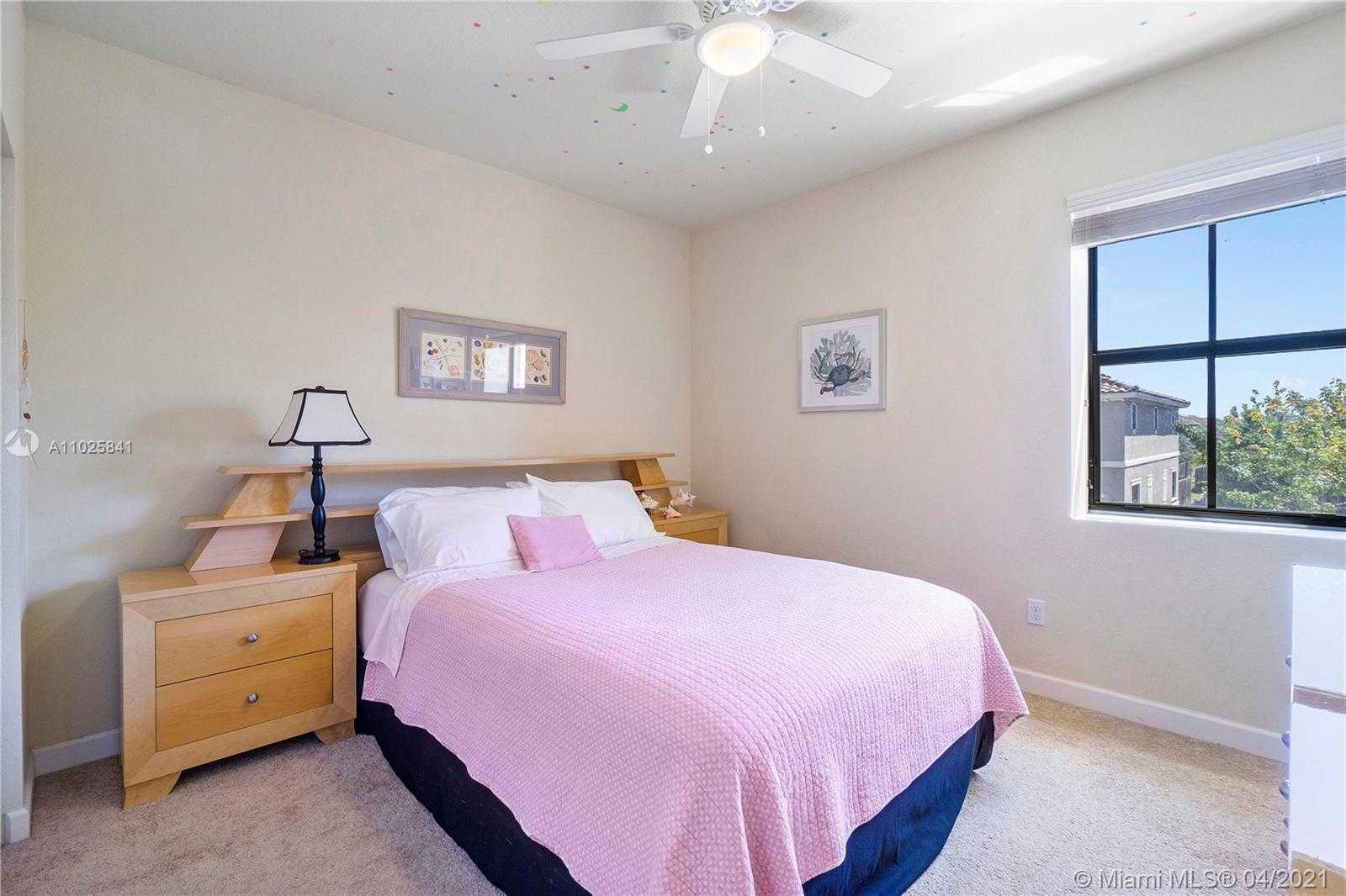 Small Image of 8415 LAKEVIEW TRL #8415, Parkland Number 17