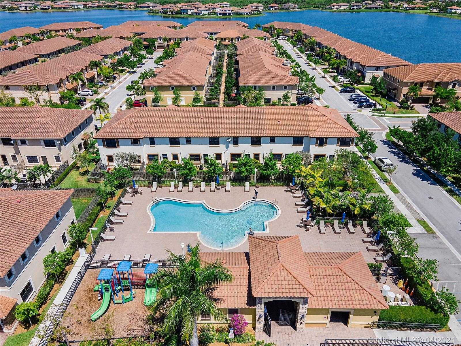 Small Image of 8415 LAKEVIEW TRL #8415, Parkland Number 25